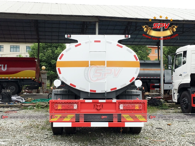 8,000 Litres Petroleum Bowser Sinotruk - B